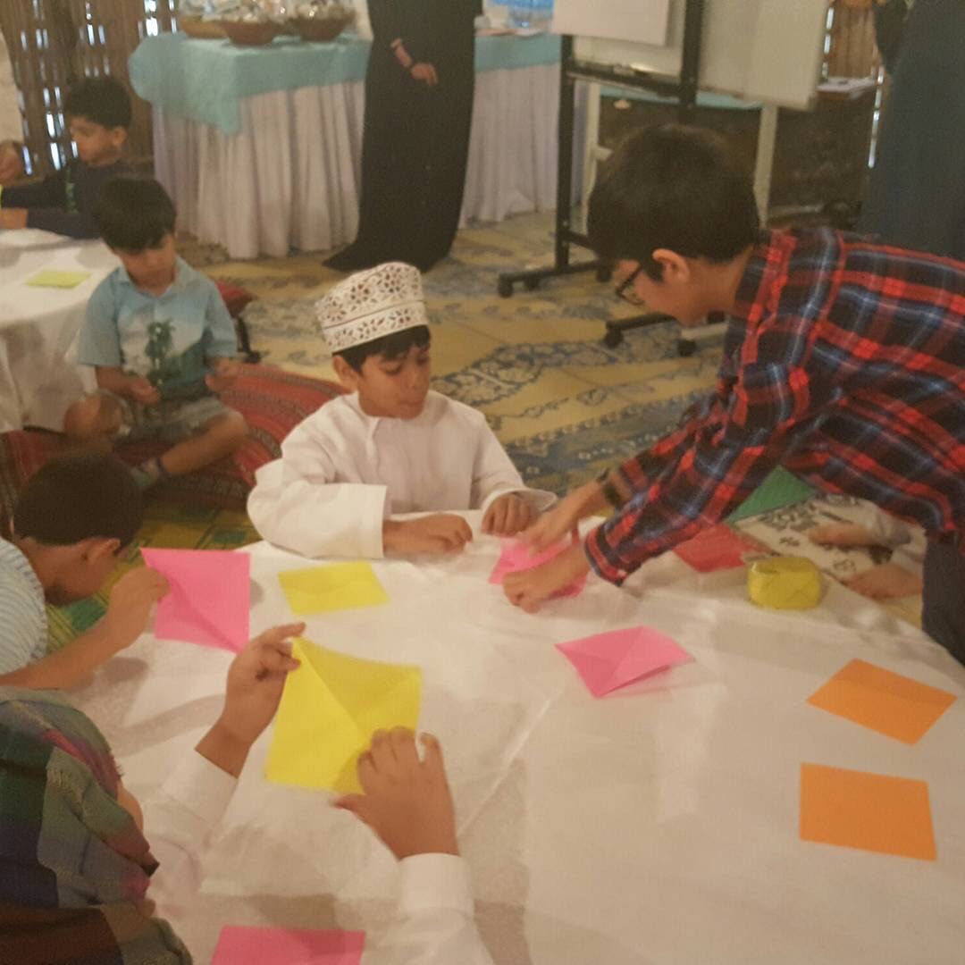 شارَكْت فِي فَعالية(ماذاتَعْرِفْ) عَن الدَّيْنَصورات فِي بَيْت الزُّبير
وَتَعَلَّمْتُ أَنَّها إنْقَرَضَتْ مِن مَلايين السِّنين
#أقلام_صغيرة