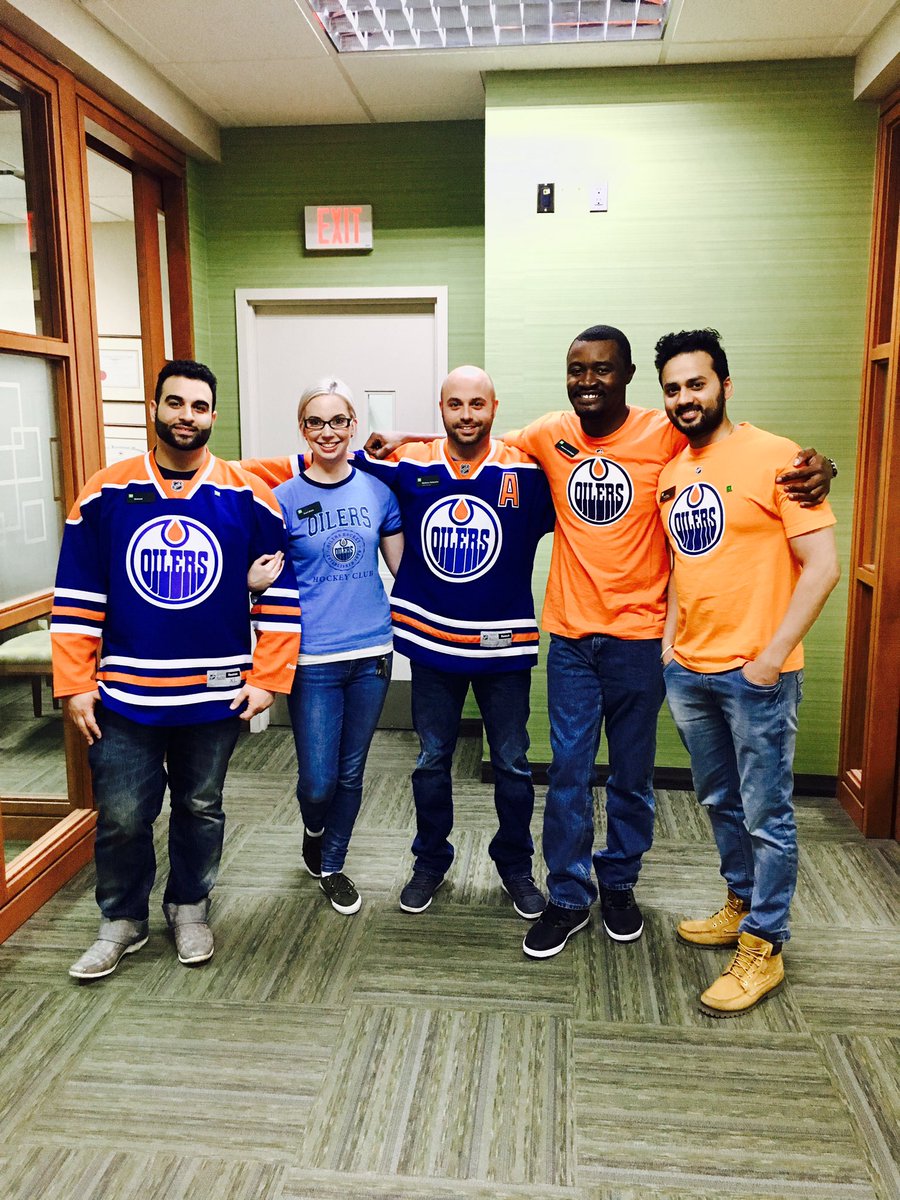 #Oilers #StanleyCup @MattHalwachs_TD @Jenniekhairat @BrianGervais_TD @ChristineWay4 <a href="/AnnechristineG/">Anne-Christine Gagné</a> <a href="/ScholtenRyan/">Ryan Scholten</a> #htww1