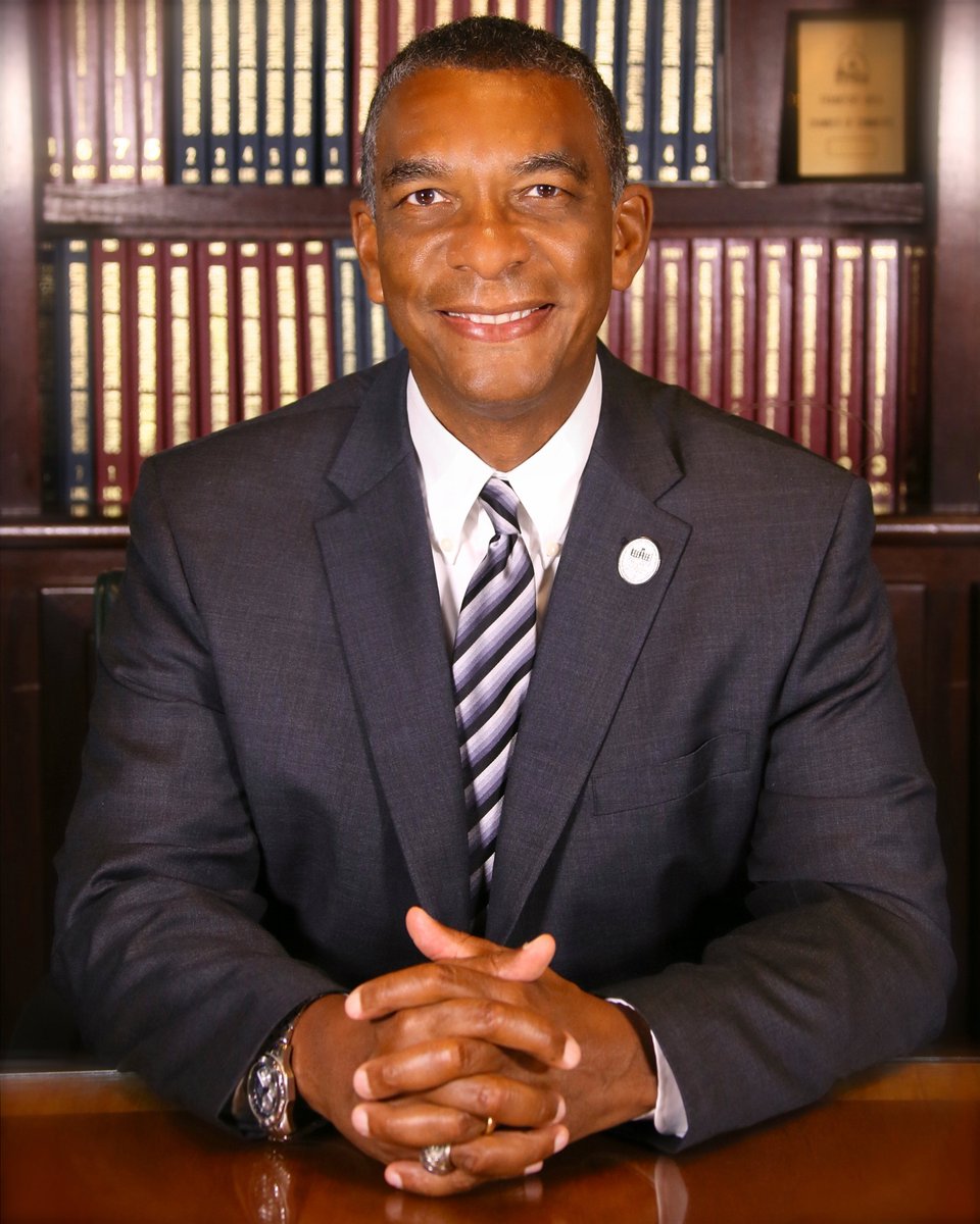 Kentucky State U. (@kystateu) on Twitter photo Interim President Dr. Aaron Thompson will return to <a href="/CPENews/">Kentucky Council on Postsecondary Education</a> in July lsh.re/1EFI2 #KyState_RYS17 Interim President Dr. Aaron Thompson will return to <a href="/CPENews/">Kentucky Council on Postsecondary Education</a> in July lsh.re/1EFI2 #KyState_RYS17