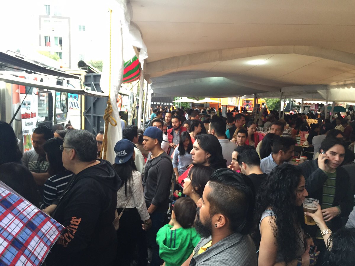 FoodTrucksFest's tweet photo. Guardando la Fecha del 28 al 30 de #Abril2017 el Evento ORIGINAL!! De #FoodTrucks #Moda #Diselo somos #Tendencia #CDMX #EnNarvarte 😉👌🏻 https://t.co/rWR1y4xXD7