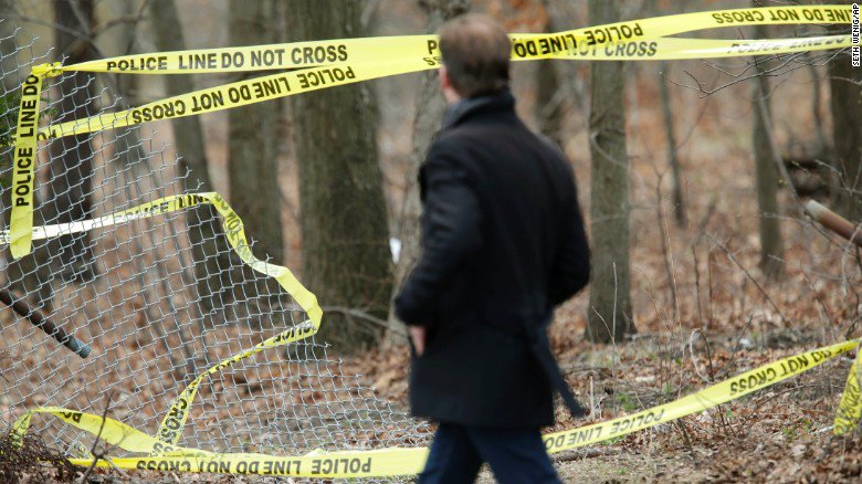 CNN's tweet image. Police say four bodies found in New York may be work of the MS-13 gang cnn.it/2od4FP5