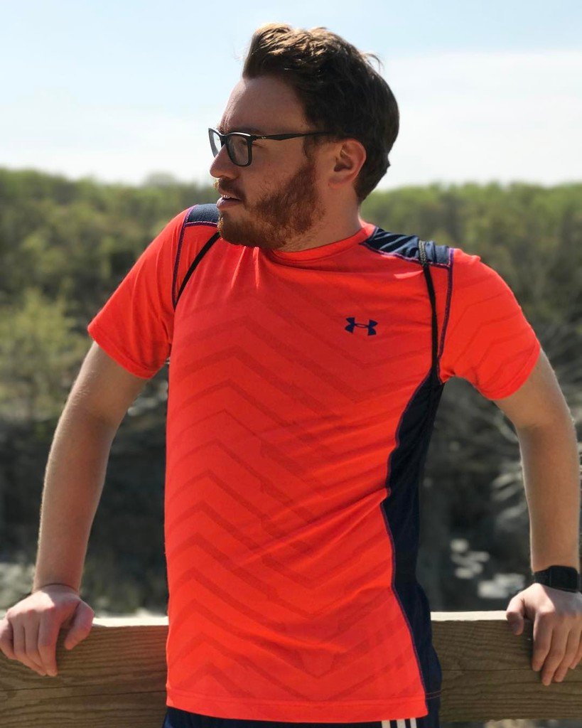 blackedoutkeys's tweet photo. Not posed whatsoever...#posthike #billygoattrail๐ #billybloatscruff #gqish #datposedoe #rubberlegs https://t.co/iIgJ7piQg5