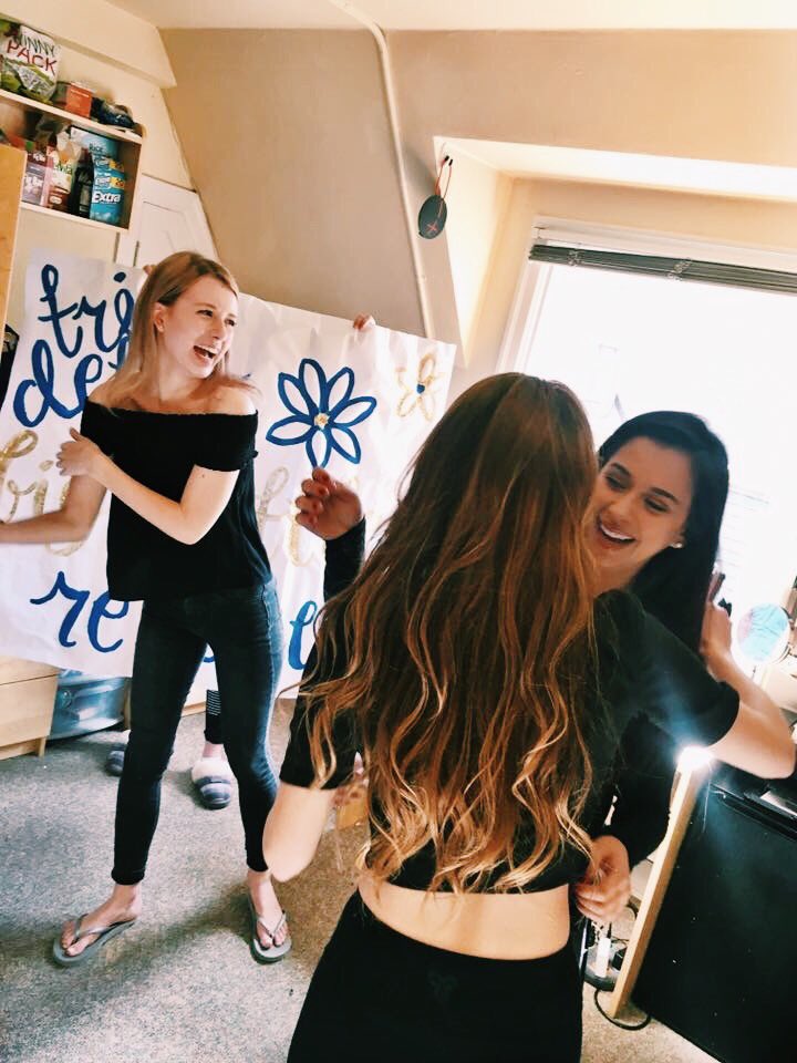 uwtridelta's tweet photo. LITTLE moments BIG memories ✨ Happy big &amp; little reveal to this perfect family! https://t.co/3tMonrXqmB