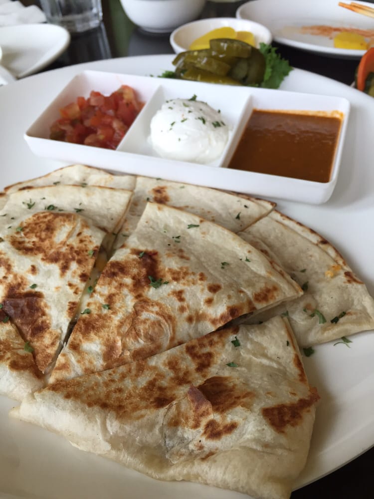 YellowHouseCafe's tweet photo. Cheese or bugolgi quesadilla? 🧀 https://t.co/CZRMAjAIwr