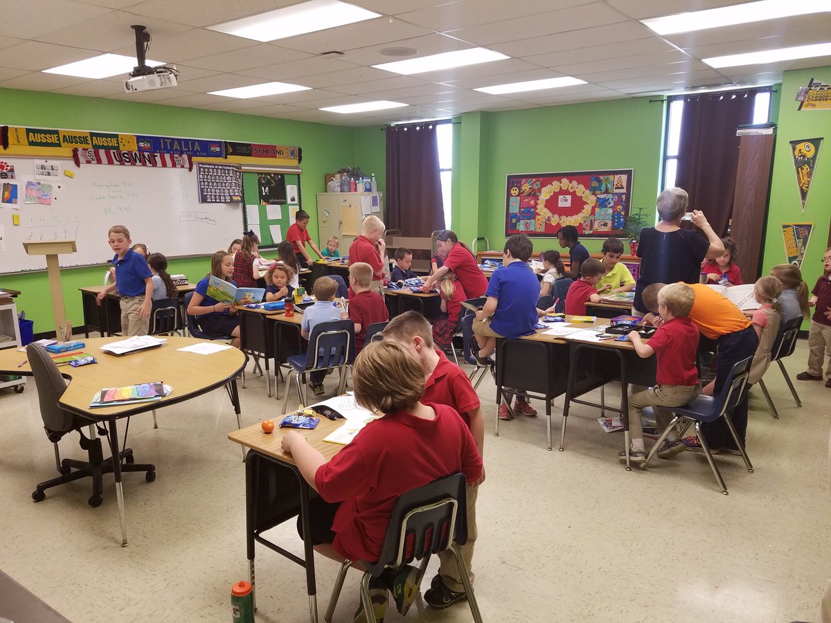 zionbobcats's tweet photo. 4th grade and kindergarten working together... #collaborativelearning #edbuddy https://t.co/NNm6fxjmHz