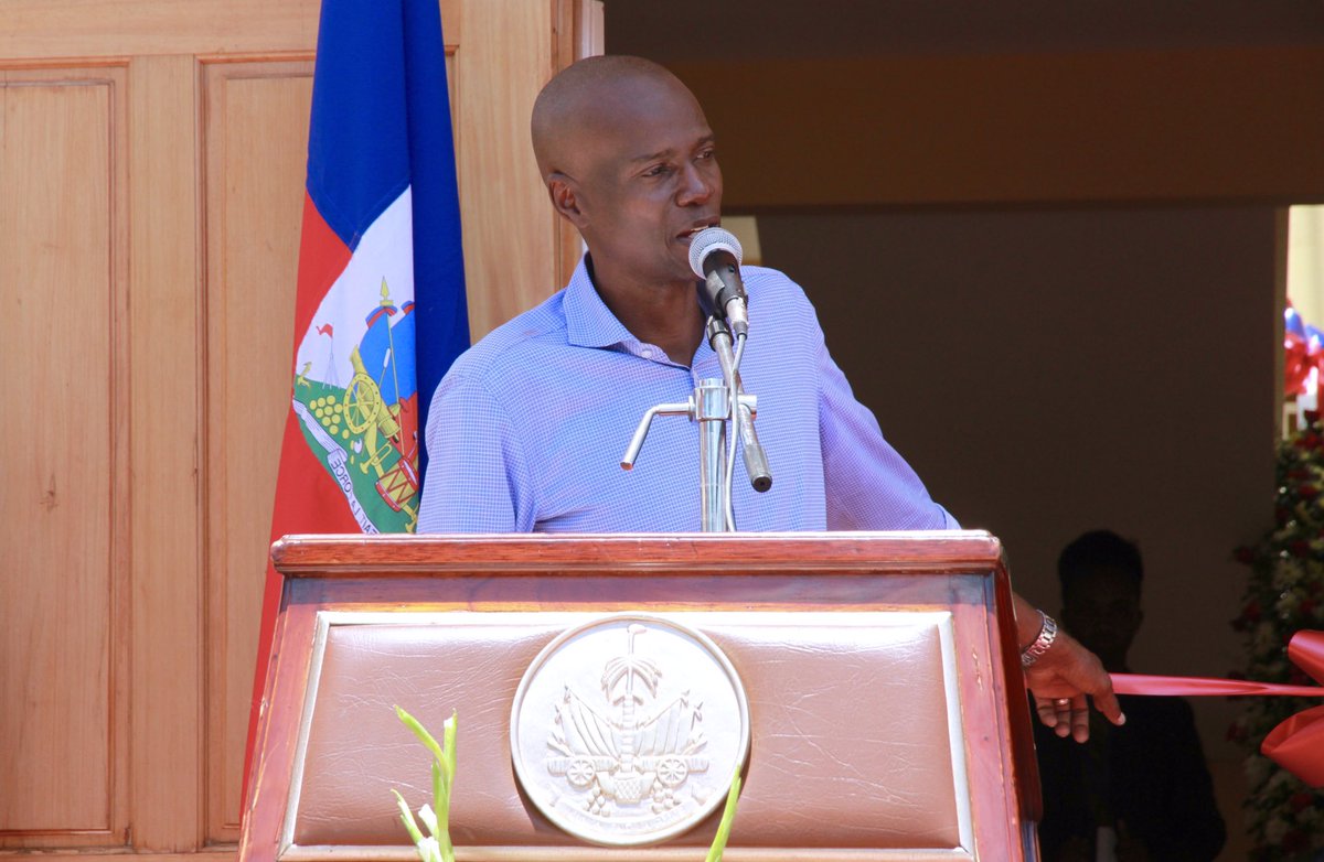 moisejovenel's tweet photo. À Hinche pour inaugurer un Centre de Réception et de Livraison de Documents d'Identité (CLRDI). https://t.co/cEzjlbyvKB
