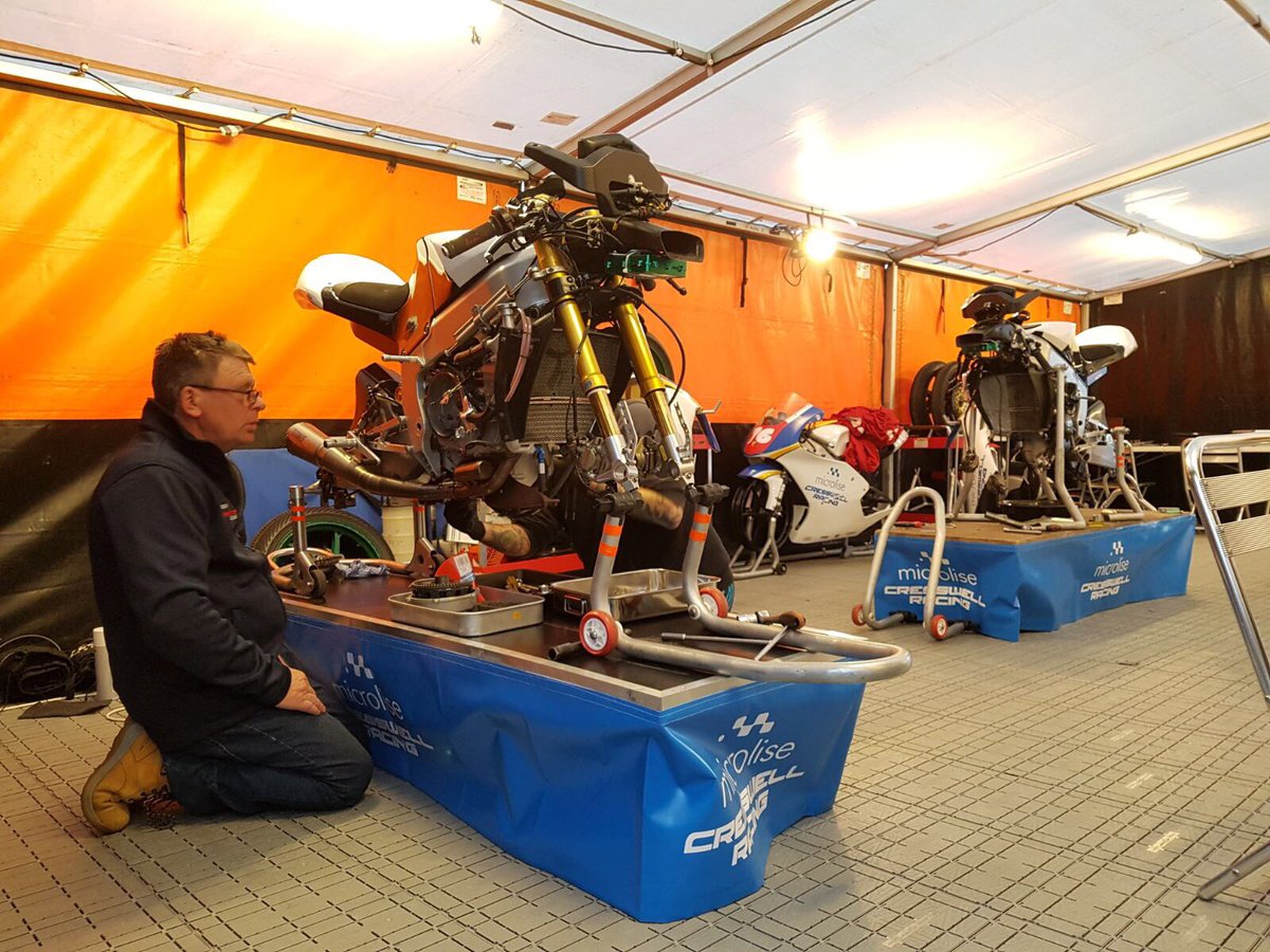 CresswellRacing's tweet photo. Team preparing for round 2, Easter weekend at Brands Hatch! https://t.co/pvAvygT2QH