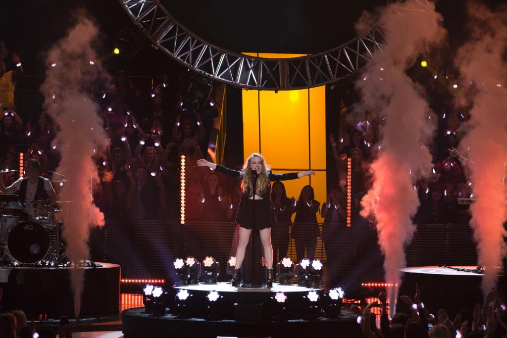 radiodisney's tweet photo. To celebrate @SabrinaAnnLynn performing at the 2017 #RDMA, today's #TBT Top 3 with @CandiceOnAir is all Sabrina songs! https://t.co/5Z9jIdb032