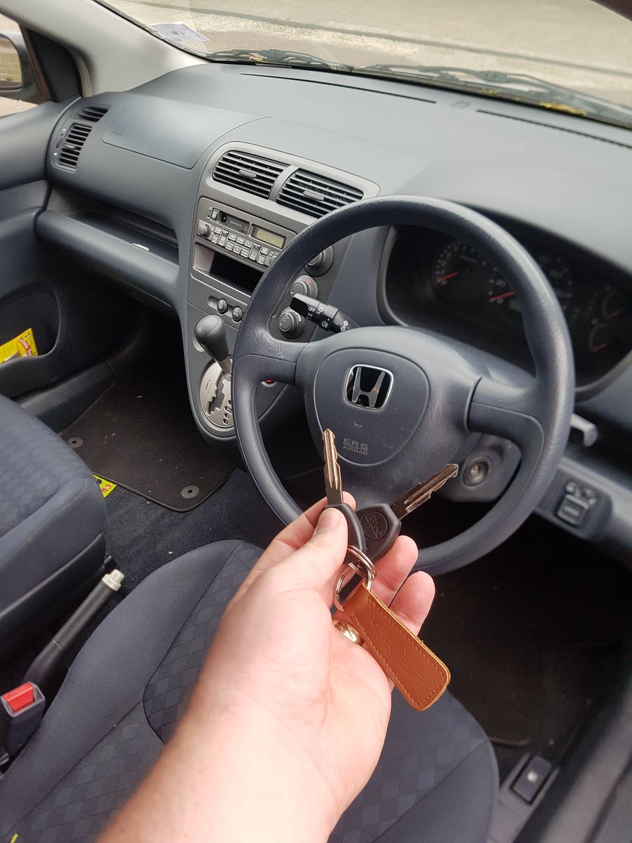 RapidCarKeys's tweet photo. Spare key for a 2009 land rover freelander and a 2002 Honda civic and a Citroen c3 2014.. #getaspare https://t.co/JIgUtcVaZz