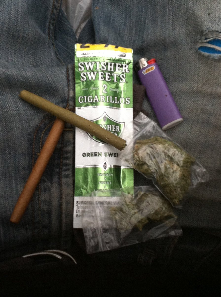 SavageProds420's tweet photo. Smoke everyday https://t.co/9hwZUdCsDE