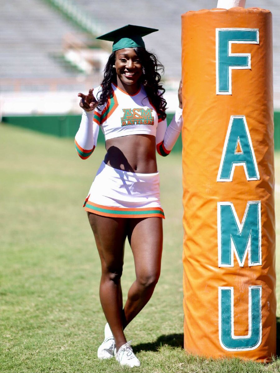 justcallme_ev's tweet photo. Only 15 days left 😥 FAMU, It's been real 🎓🎀 https://t.co/opRgB8Vc04