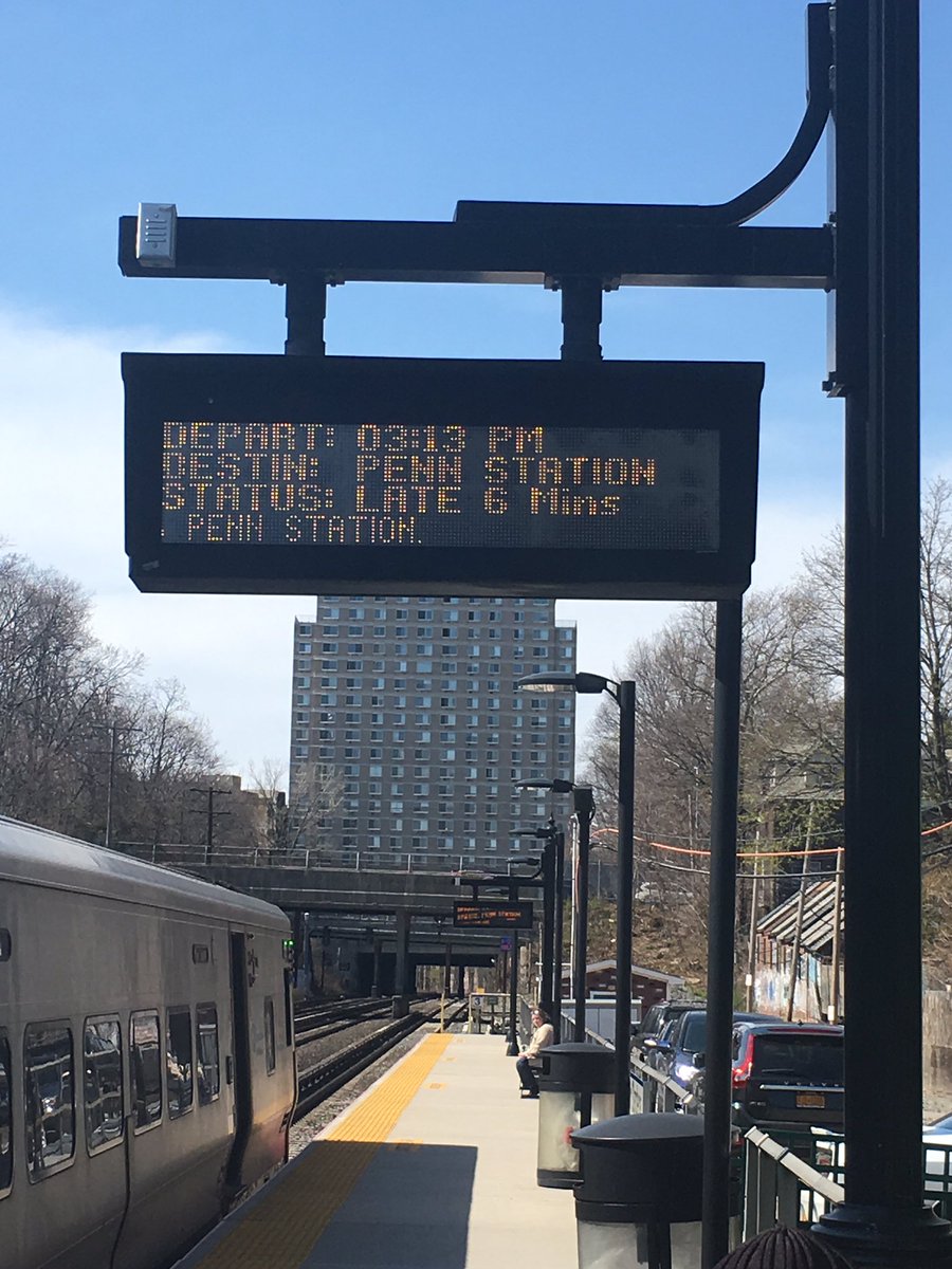LIRRlate's tweet photo. Is six the magic number? 6 mins late everyday, every single day. #lirrsucks #shamethem #zeropercentOTP https://t.co/8GKI0hcYTn