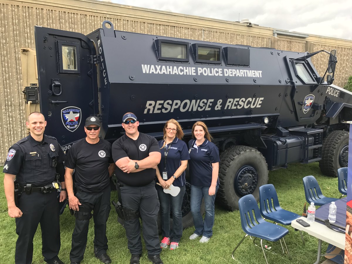 WaxahachieISD's tweet photo. @WISD_CTE #CriminalJusticeProgram had law enforcement, armed forces, fire/rescue & universities visit @WaxahachieHS re:career opportunities https://t.co/IjdTVuQn0I