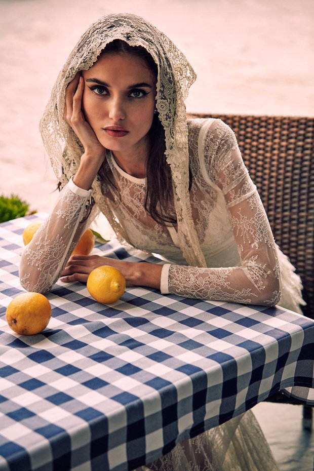 Este manual de uso para novias te hará decir: “Y yo… Me casé en el Mediterráneo”. bit.ly/2pwi7yK