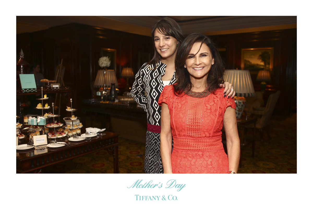 liafernandezlia's tweet photo. Celebrando el día de la madre adelantado con mi hija Valentina junto a @Caraschile y @TiffanyAndCo en @RitzCarlton https://t.co/EnZpNFpecV