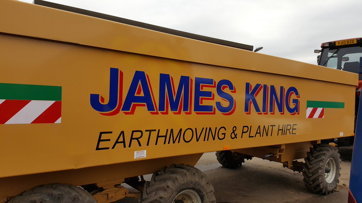 PrecisionSigns_'s tweet image. #covhour #northantshour if you are looking for graphics and wraps from a car to a digger and everything in between, call @PrecisionSigns_