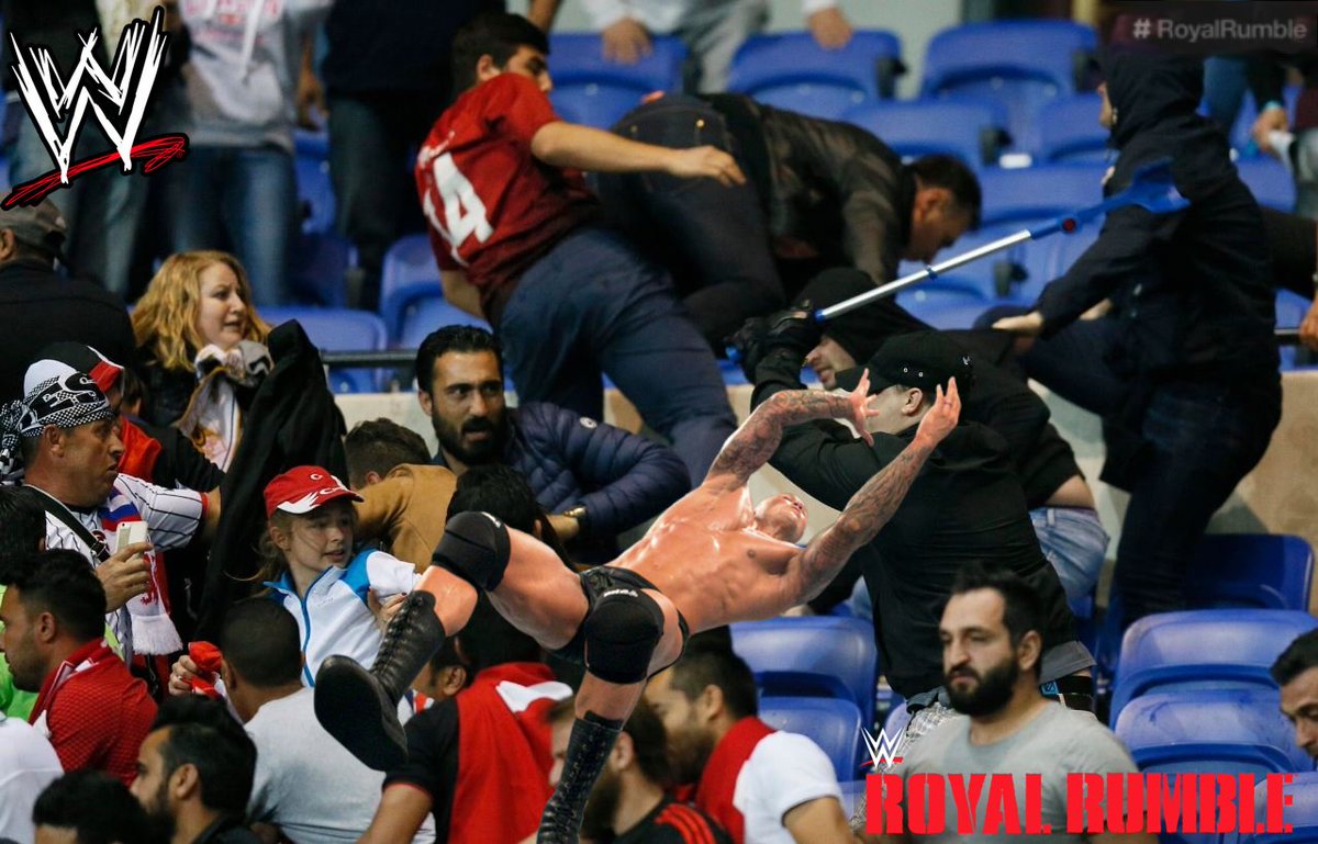 sofihane_'s tweet photo. [#RoyalRumble 🏆] LYON🇫🇷 14-19 BESIKTAS🇹🇷

48' Les lyonnais ripostes avec la béquille sous le ring mais Hakan Orton réagi avec un RKO

#OLBES https://t.co/kdlIZaxYPU
