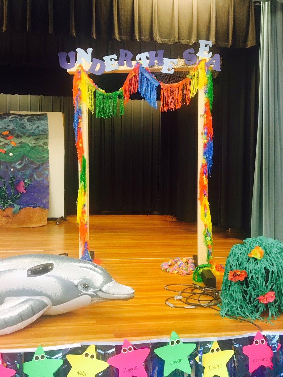 mrsgassSBLS's tweet photo. It's almost time for the 2017 AES Under the Sea Variety Show! We can't wait! 🐠☀️🐳☀️ 🐟
@aes_music @AESPanthers @AESMsKeeler @AES_MrsClupper https://t.co/8O7OZNo1tw