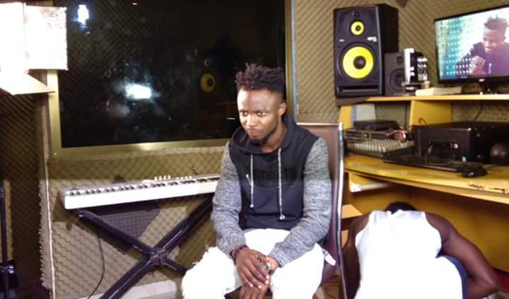 mohammedblakk's tweet photo. "15:00 EP" by @DXDMUSIC
THE DOCUMENTARY DROPS SOON
#1500EP
#DXDINVASION
@MTVBaseAfrica @SonyMusic https://t.co/CxVmcAUxGr