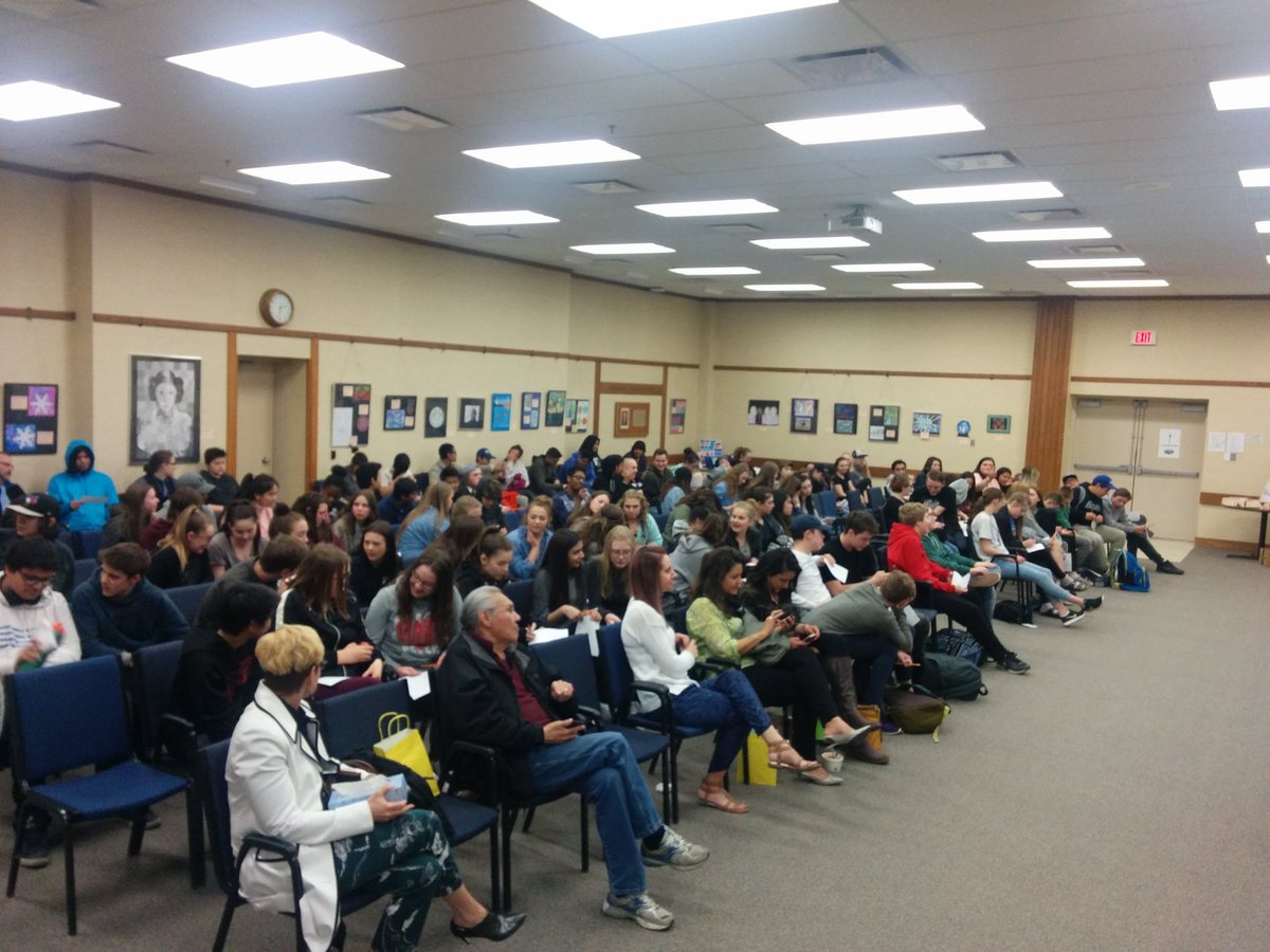 Treaty4Project's tweet photo. Students discussing about one thing everyone should know about Reconciliation @RegPublicSchool #treaty4project https://t.co/uP8Jcoxlly
