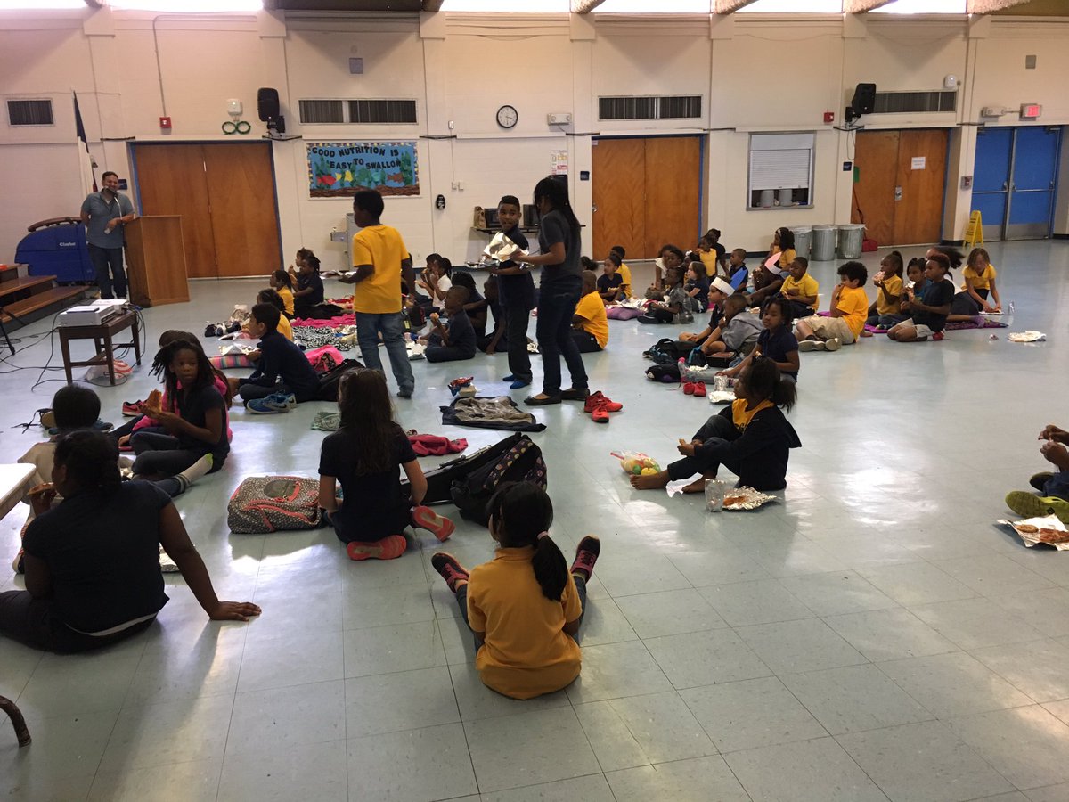 macgregores's tweet photo. Thanks to our PTO for putting on a movie night for the students! #macgregor #MovieZone #mathandsciencemagnet https://t.co/PhFPdubUUl
