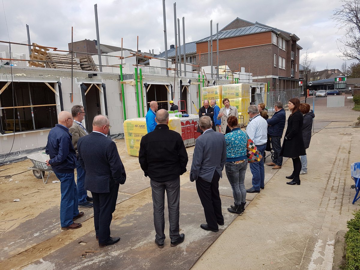 shwl2015's tweet photo. Herijking Strategische Koers @wonenlimburg . Tussentijdse evaluatie #adviesaanvraag. Interessante en zinvolle ontmoeting. #Projectbezoeken. https://t.co/d8Iou7NXdv