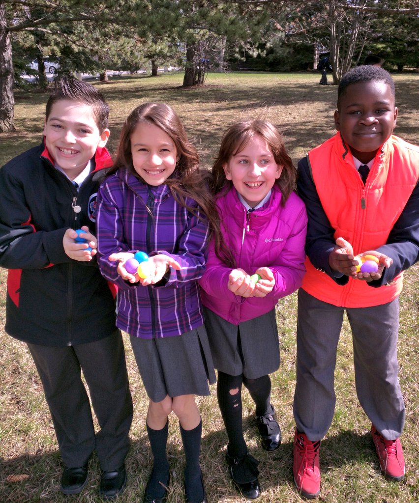 RCAGrade3's tweet photo. Here are four of the greatest egg-finders at RoyalCrest! #RCA #celebrating #passover #easter #spring #sun #fun https://t.co/NT5iaImK7s