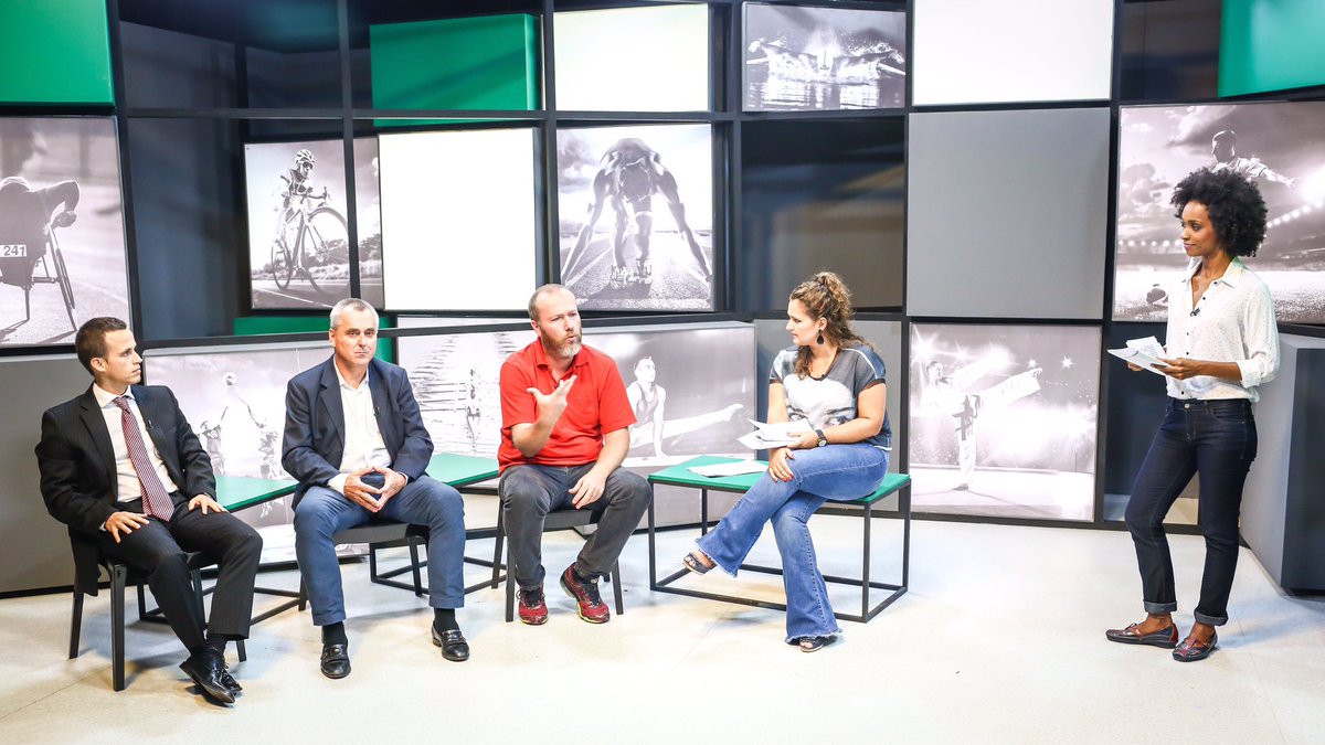 Resultado de imagem para Christiane Matos, jornalista da TVE RS