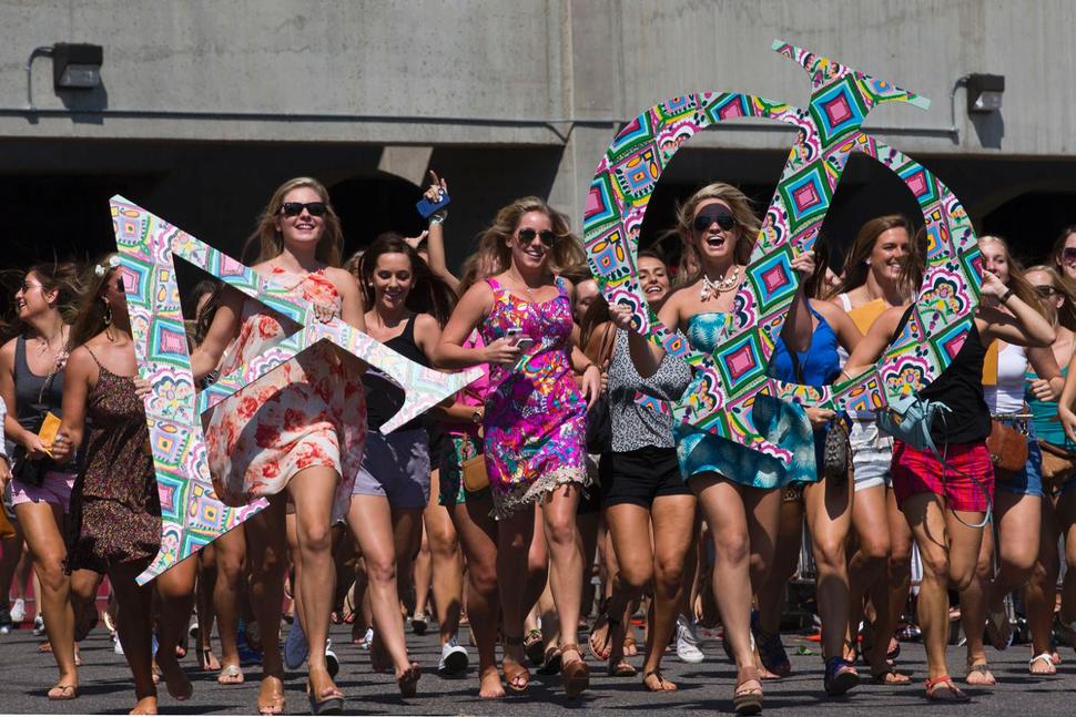 VT_2021's tweet photo. 15 things you NEED to know before sorority recruitment https://t.co/JAjH4m4aoJ https://t.co/v2YVZwYrPL