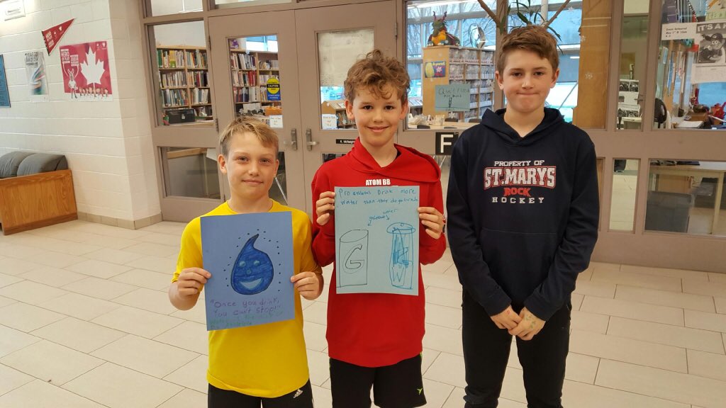 LittleFallsPS's tweet photo. Our #LMHST continue to inform our community about the importance of drinking #water for wellness. @KLCarlyle #HSCertES @PDHealthUnit #aware https://t.co/Il95uqZAMC