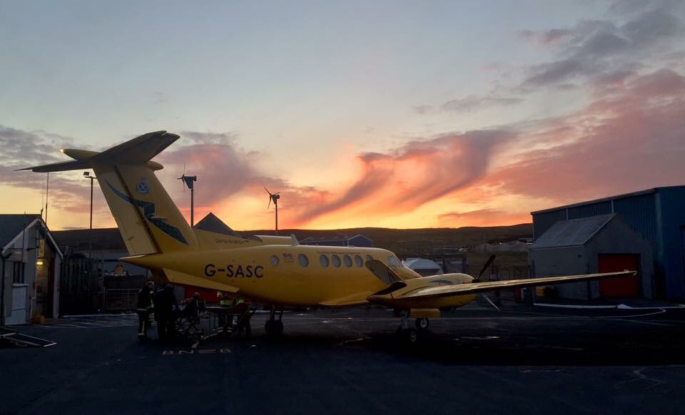 fiona_farquhar's tweet image. #sunset #loadingsystem #tingwall #airambulance @GamaAviation @Scotambservice