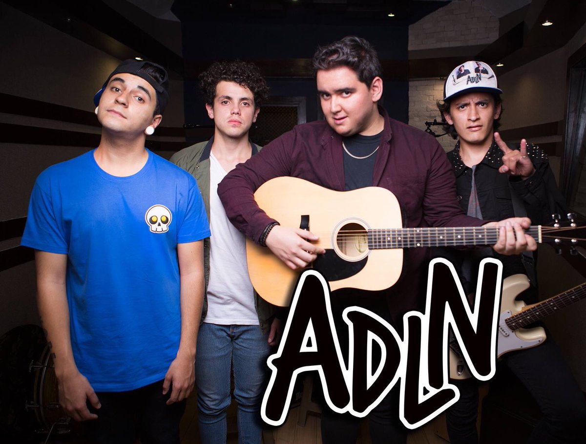 AdelineMx's tweet photo. RT si te llevamos SERENATA ❤️😋 https://t.co/MpfyguXu3c