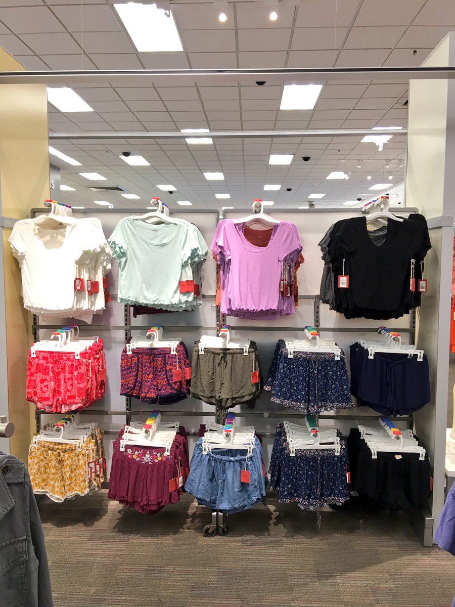 prisila249's tweet photo. Mossimo short shop, merchandised by style and cut https://t.co/P3d9S6cqU7