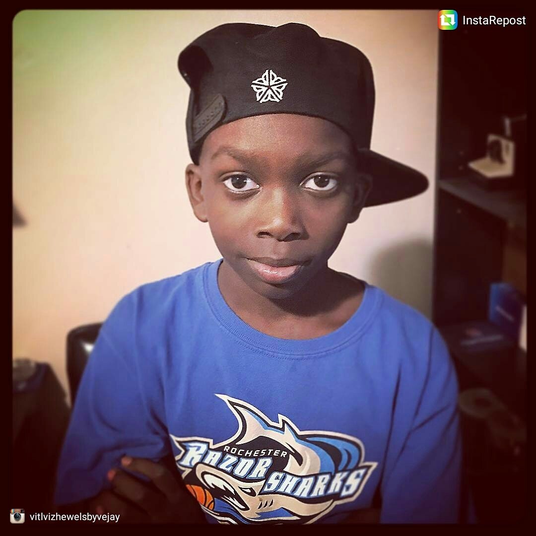 4Life_clothing's tweet photo. @RocRazorSharks @SharkPrezzy https://t.co/itl0qZOF19