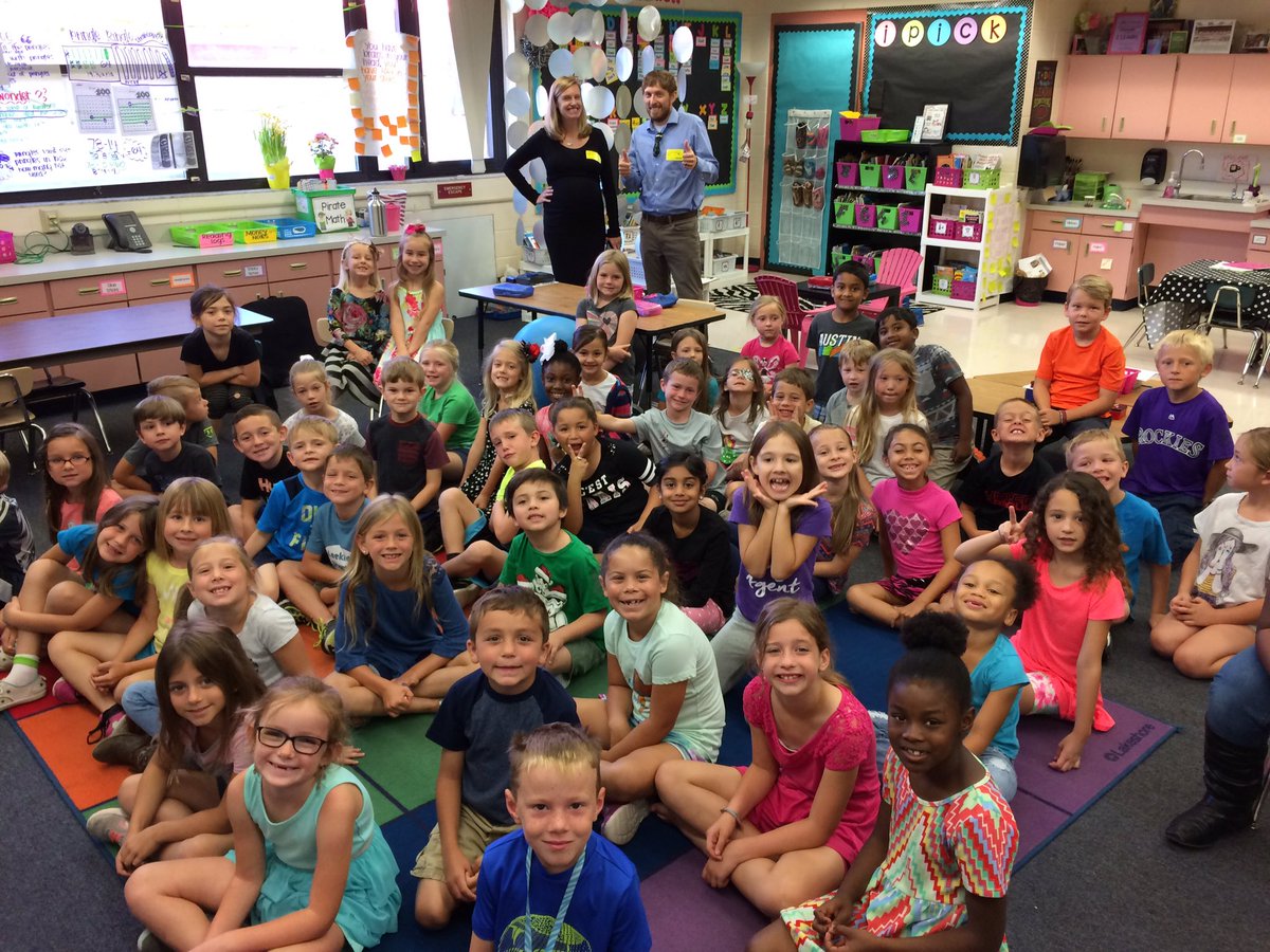 pirateteacher18's tweet image. AMAZING math day- zoom with Graham and problem solving with Zak and Claire!  So excited! @gfletchy @Zakchamp @clairemriddell #mathgurus