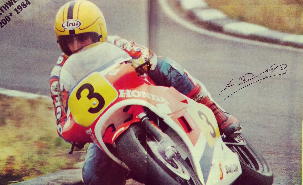 Anthony1980Ni's tweet photo. #joeydunlop #Northwest200 #legend #realroadracing https://t.co/Ck76Y1e9WB