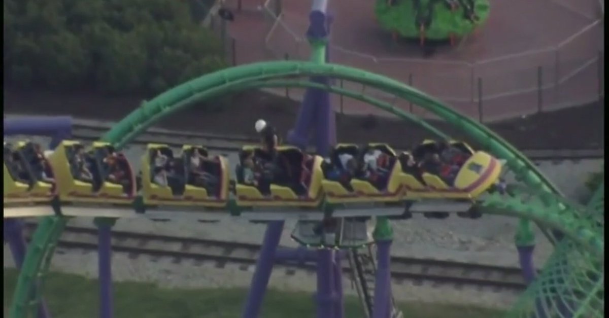 soygabrielzap's tweet photo. ÚLTIMA
Ahora
24 personas están atrapadas a unos 100 pies en una montaña rusa en el parque temático Six Flags America en Bowie, Maryland https://t.co/uciNSa46Ld