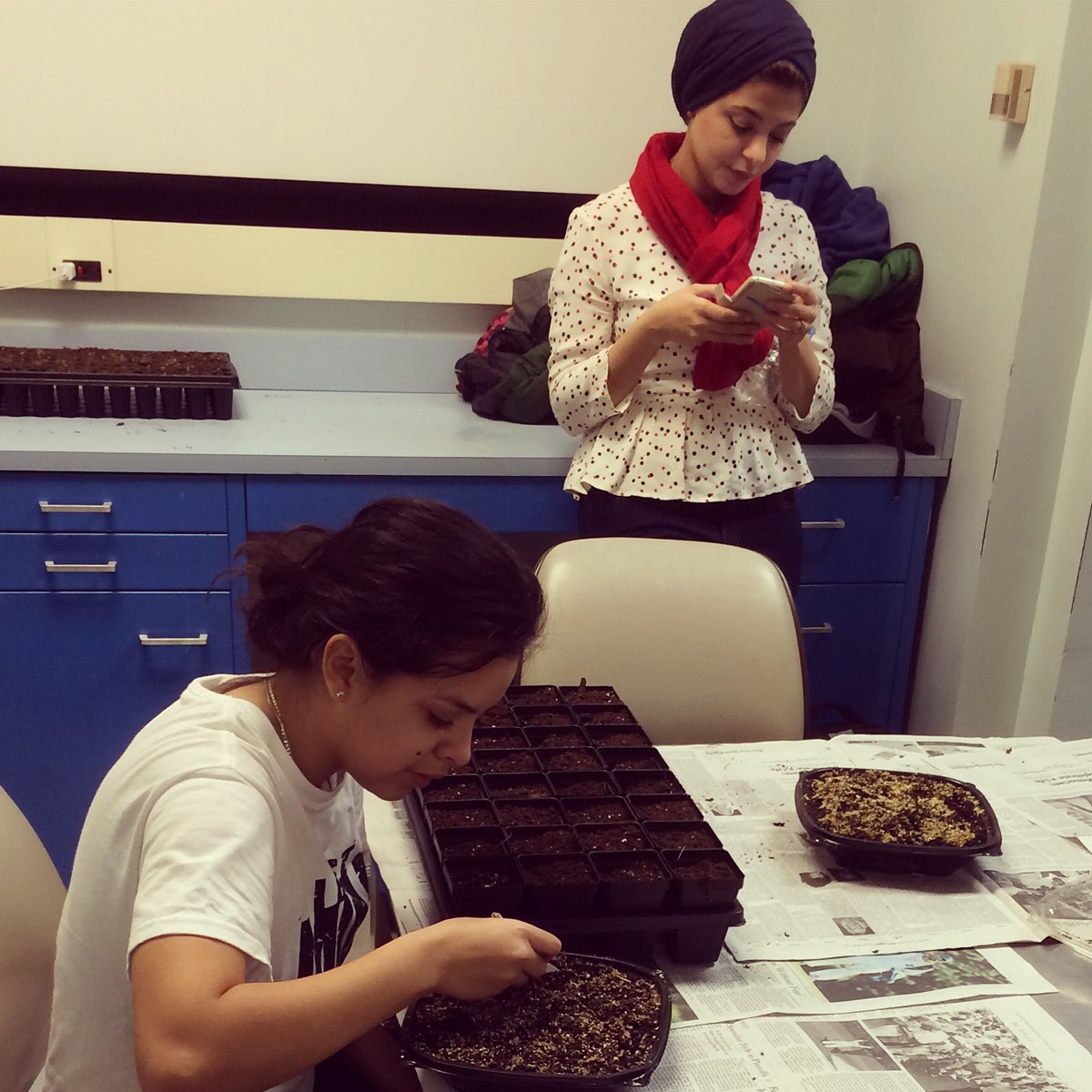 noe_delasancha's tweet photo. Great event planting seeds literally for #ecology -milkweed for #monarch @CSU_SSTEM @CSUBioSociety thanks @MarshMaiden @FieldMuseum partII https://t.co/4tpHl7o1Xu