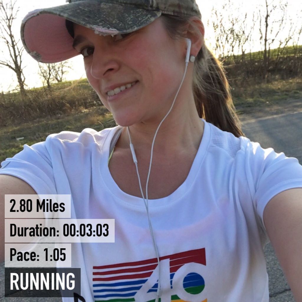 fitbritwhit's tweet photo. Mid-run, red faced selfie 🤣😎First time trying out Zombies Run and I loved it!! It's the winner for my @boilermaker… https://t.co/sMN7KcIRlQ https://t.co/uZ6vTh3KkU