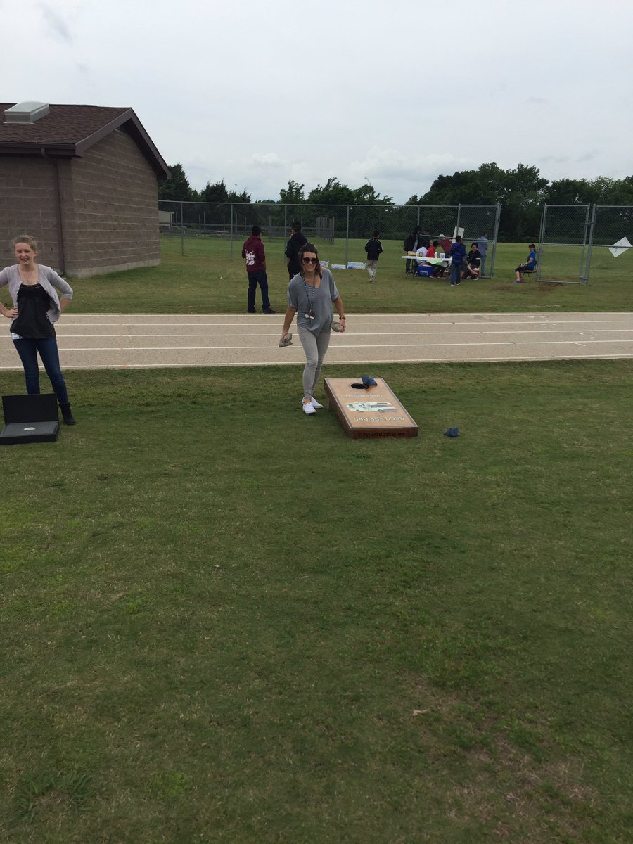 According2Dack's tweet photo. @mdavidtrue putting in work today!!!@bakerjf_nytx #DeLayU https://t.co/mcHvtgs5Vd
