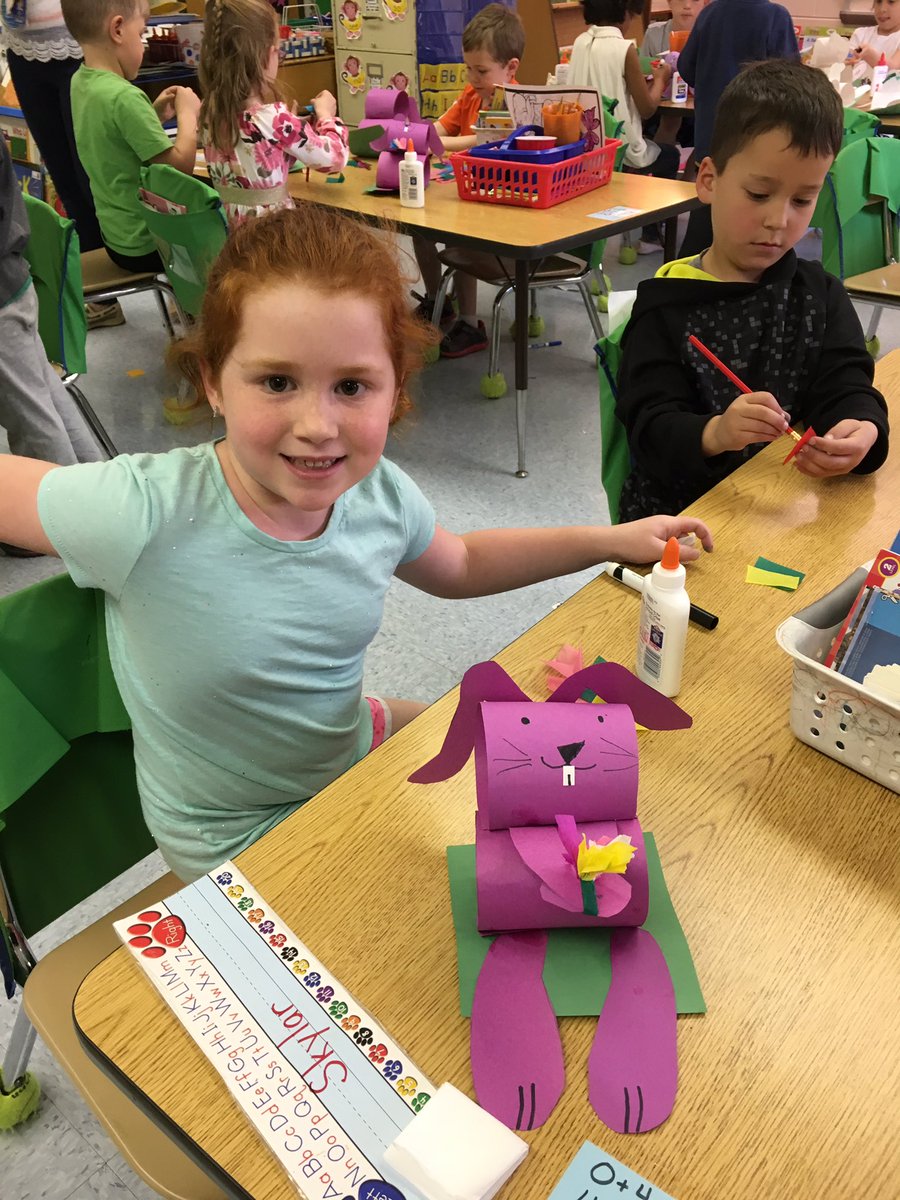 Jenn_Capone94's tweet photo. One of our finished Easter Bunnies from our afternoon class! Happy Spring Break! 🌸🌺 https://t.co/nPI3pObvEd
