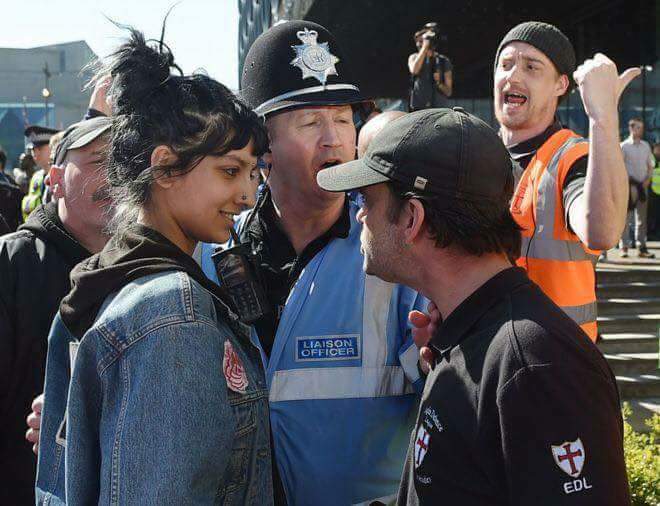 bxbelen's tweet photo. "pelea como una chica" 💪 https://t.co/I3utDBVaBR