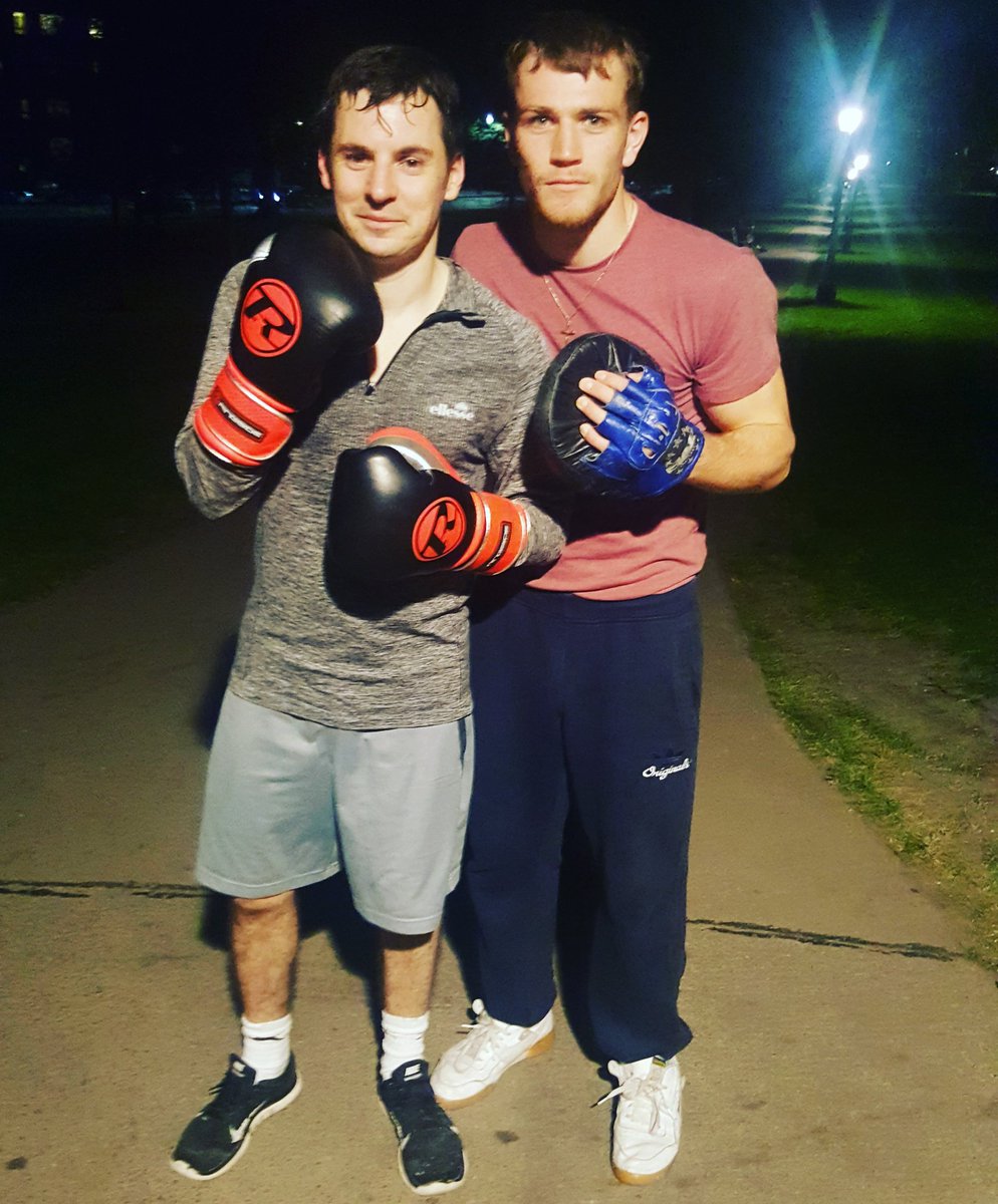 stephenmahoneym's tweet photo. #Mypix of #PaulHeal #being #taught to #box 4 @MindCharity #gig 23-4 by #RobbieChapman #TheCamdenCartaker who's turning #Profesional in #2018 https://t.co/b5IA44C2jP