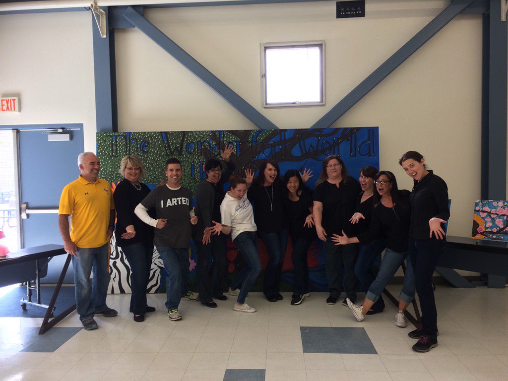 CowashB's tweet photo. Charter Oak Team prepares for Awesome night of art at District Art Showcase! https://t.co/3gdfzhoWgK