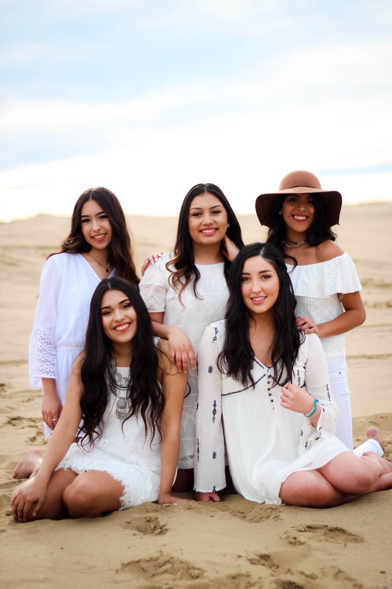 lupitaa_0's tweet photo. Had an amazing time!! Shoutout to @xoxoifm you're an amazing photographer &amp; person! ✨I'm in love  💗💗#IFMBABE #ilennismartinezphotography https://t.co/b8sxPM7BqL