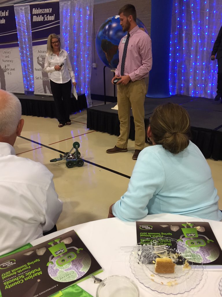 ryates2's tweet photo. Marion Co Public School Spring Summit sharing the DREAM with community members. #2017MCSummit @KyDeptofEd https://t.co/0zhE0EPix5