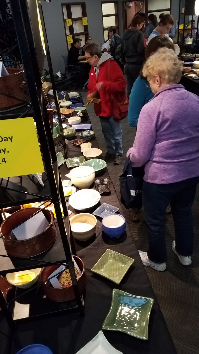 ISD191's tweet photo. Thank you, #One91 community! @BrainPowerBowls announced tonight that they've surpassed their goal of $15,000 raised for @BrainPower191! https://t.co/aGNeA4x3FU