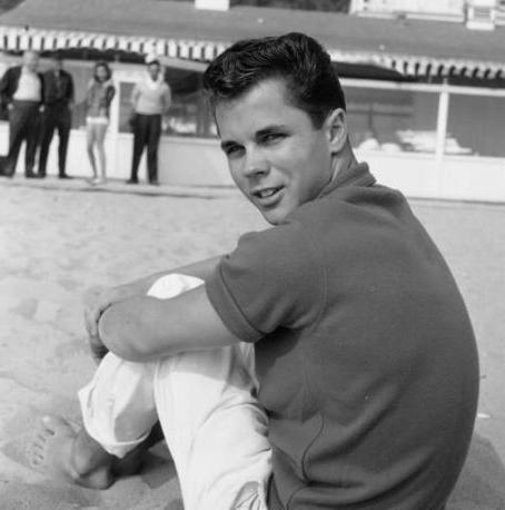 Can you believe Wally Cleaver is 72 today? Happy Birthday to Tony Dow! 