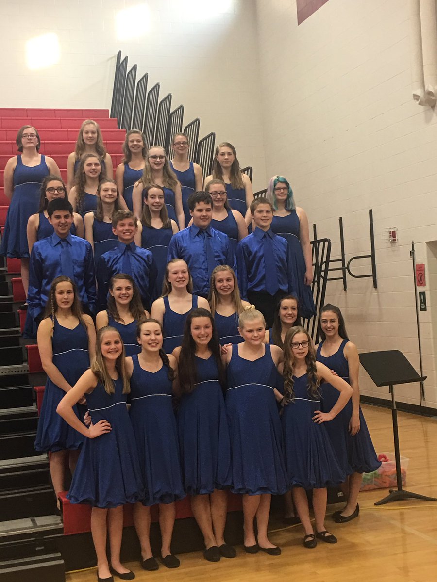 AnniePCarpenter's tweet photo. BMS Swing show and Jazz Band. Love it! @boonemstv https://t.co/AgnSiAqkNP