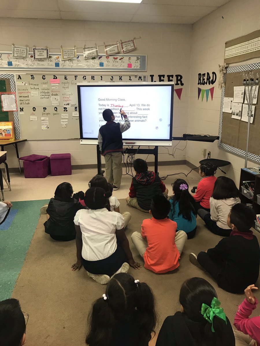 thomsonteaches's tweet photo. Smartboard initiation! Love working at a school that embraces new technology! #STEAM #whitsittwildcats @WhitsittWildcat https://t.co/PAEPb1eGpZ